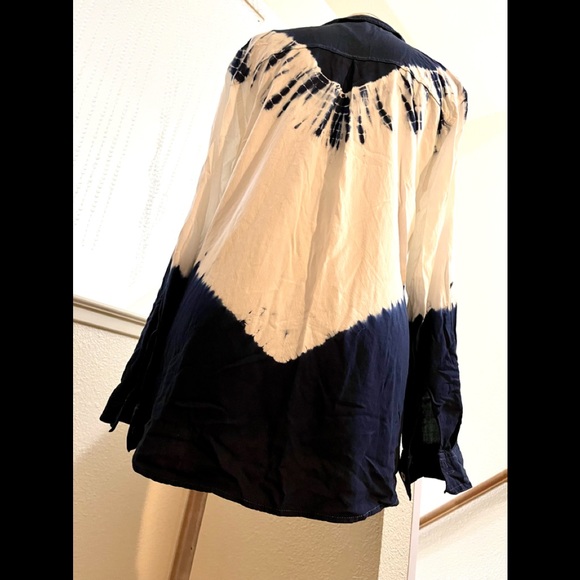 NWT M Rock & Republic Blue White Tie Dye Shirt Top - Picture 4 of 7